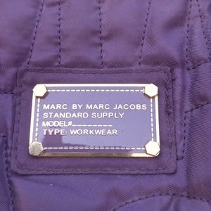 MARC BY MARC JACOBS NYLON QUILTED MEDIUM SIZED HANDBAG/ TOTE DEEP PURPLE